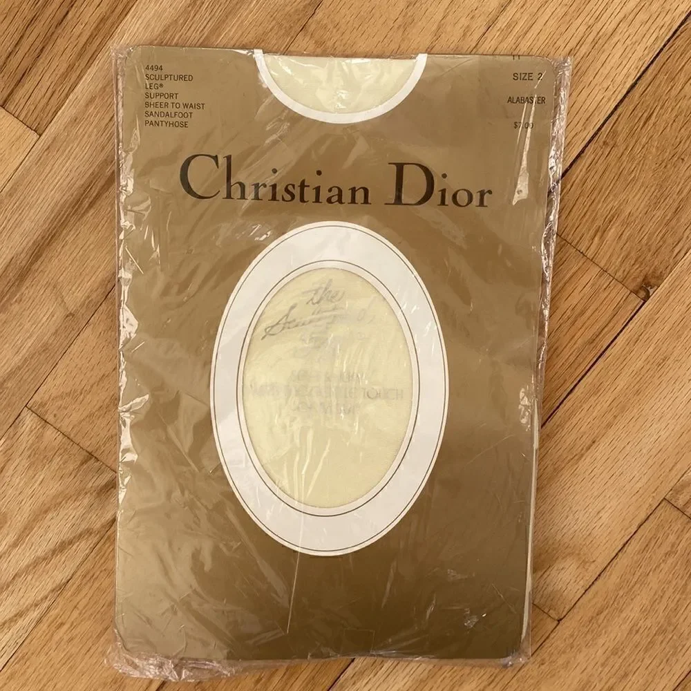 Christian Dior New Alabaster Sheer To Waist Sandalfoot Pantyhose Size 2